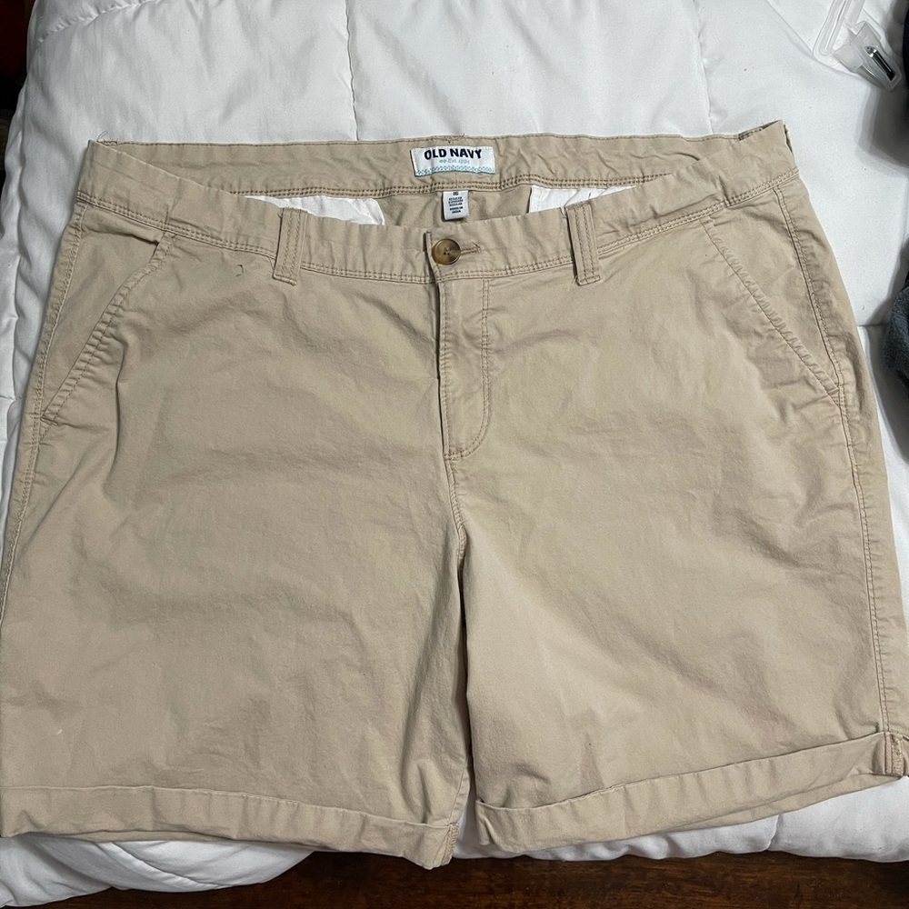 Old Navy khaki shorts